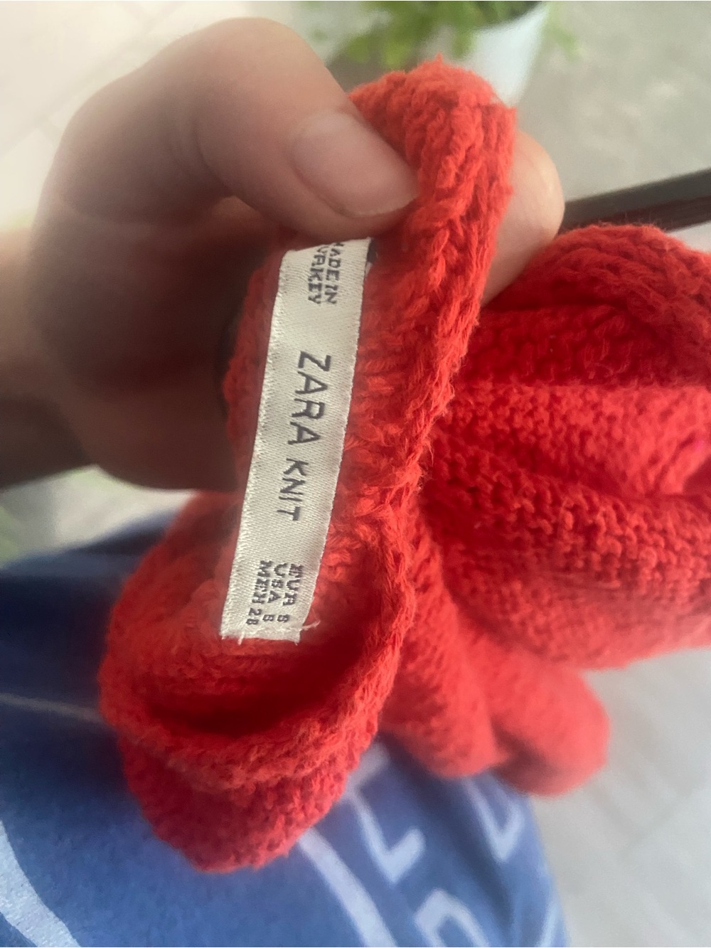 Zara Bright Red V-Neck Knit Tank - Picture 4 of 4